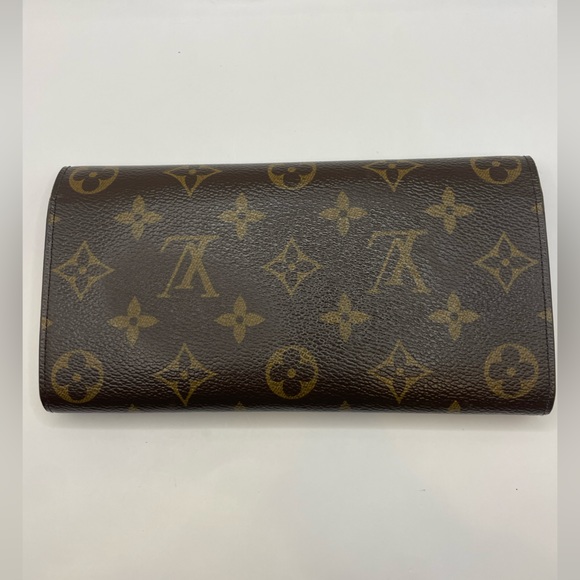 Louis Vuitton Monogram Emilie Wallet in Rose Ballerine - Picture 3 of 9